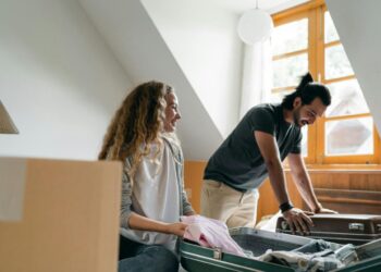 Travel Light: Minimalist Packing Mastery